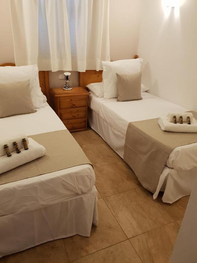 Villa Desi Cala'N Blanes  ภายนอก รูปภาพ